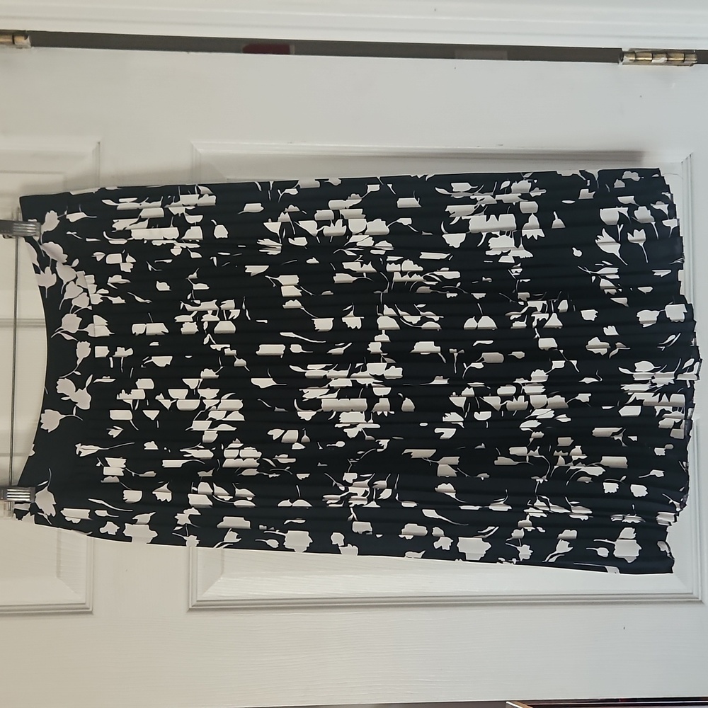 J Crew Factory Navy and White Floral Midi Pleated Skirt